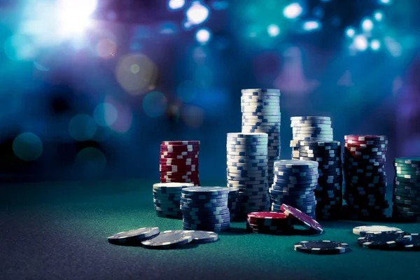 ok25 gaming platform interface showing live casino tables and game library